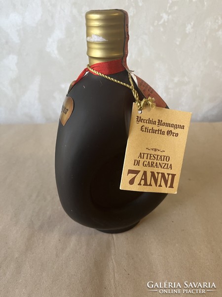 1 Üveg 1979-es Vecchia Romagna Etichetta Oro BRANDY Bontatlan (38%)