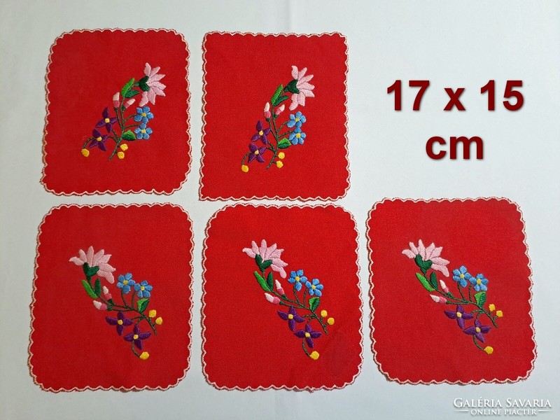 5 Red embroidered tablecloths with a Kalocsa pattern, 17 x 15 cm