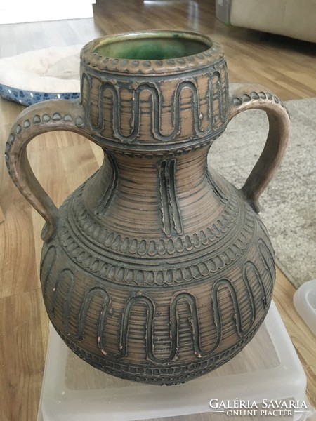 Ceramic floor vase with two ears