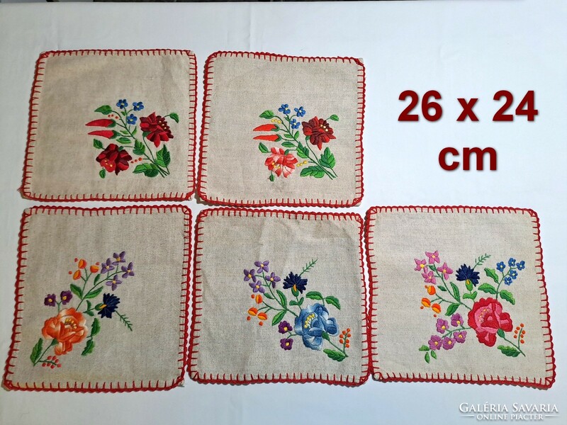 5 tablecloths embroidered on canvas with a Kalocsa pattern, 26 x 24 cm