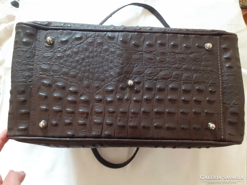 Brand new brown leather bag with crocodile pattern