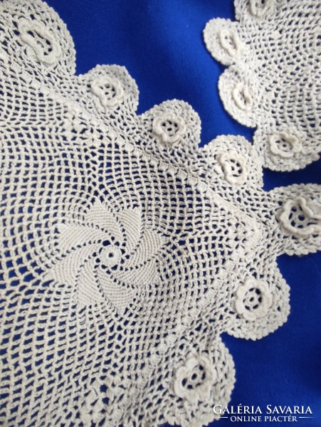 5 pieces of thread lace tablecloth