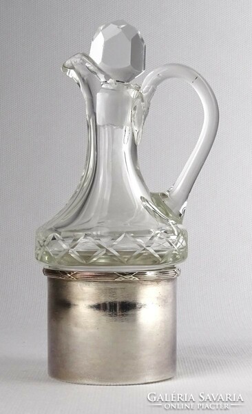 1R009 Old small ground glass oil pourer in silver plated holder