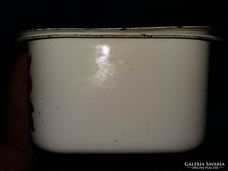 Old cccp metal enamel floral food container with lid 20 x 15 x 10 cm as shown in the pictures