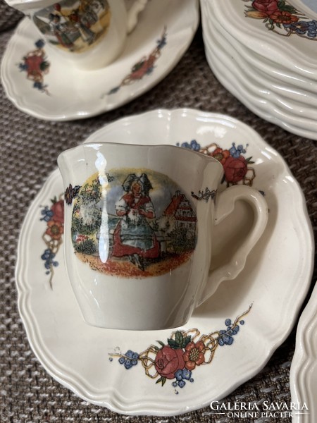 Sarreguemines, French, 6-person coffee set with dessert plates.