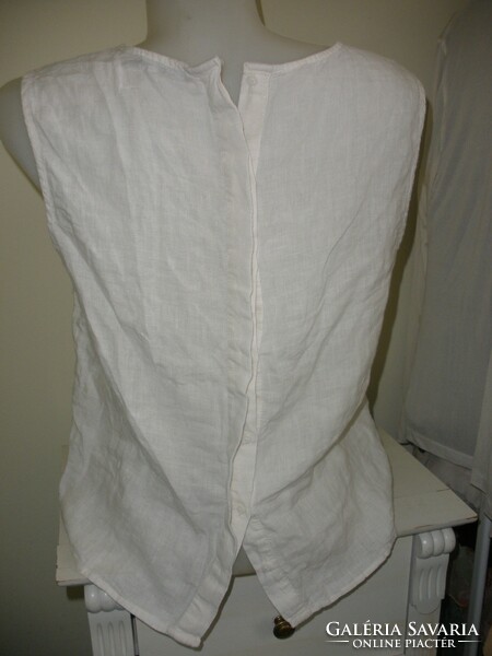 Zara linen top, blouse buttoned at the back