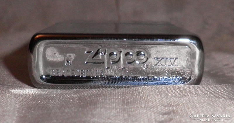 Ritka Zippo öngyújtó 1997 Buddy musical 26 éves de soha sem volt használva