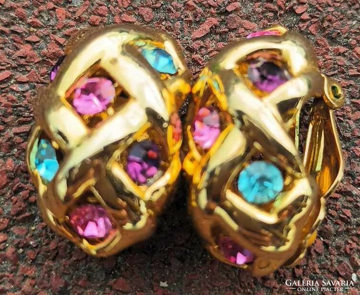 Gold-plated ear clip with colored stones