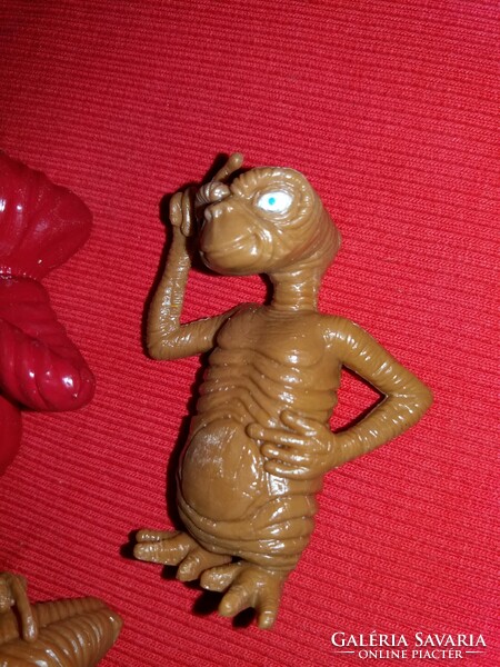 Retro Filmgyáras E.T. figuracsomag ( 5 darab 8 cm figura egyben) játék a képek szerint 2
