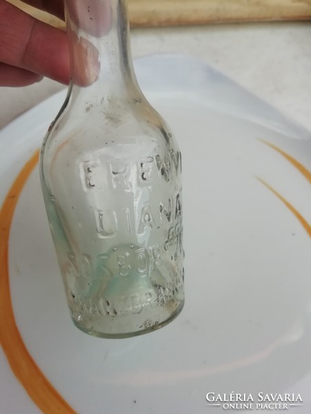 Régi gyógyszeres üvegek a képeken látható állapotban