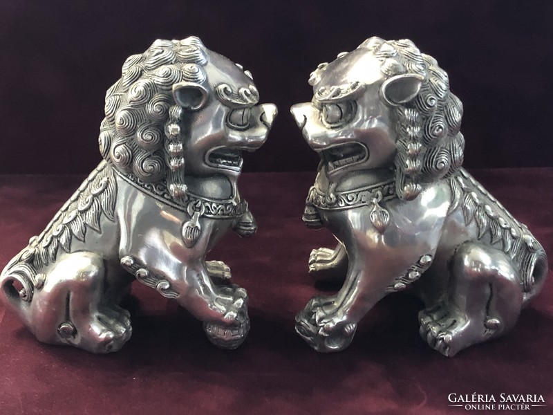 Chinese foo dog couple, lion dog