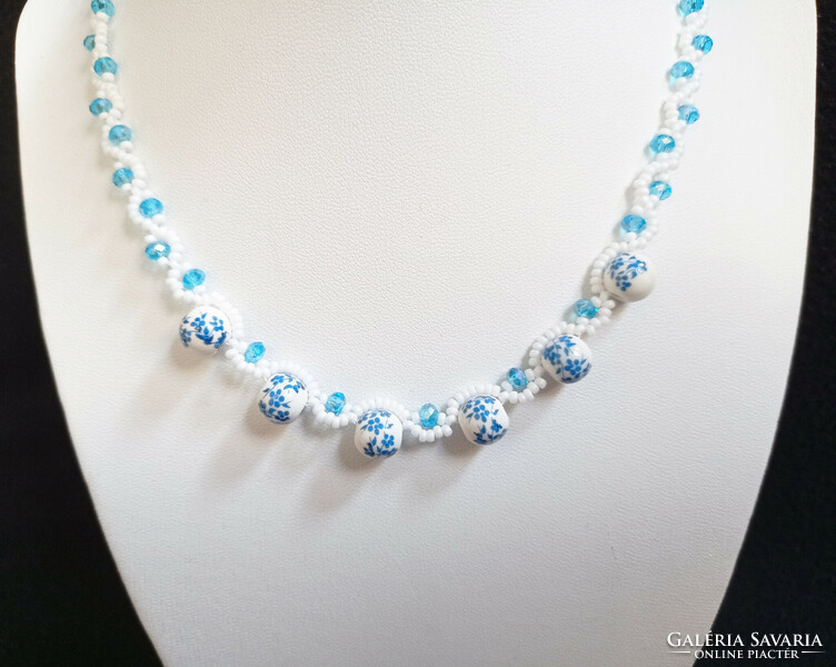Blue and white pearl necklace