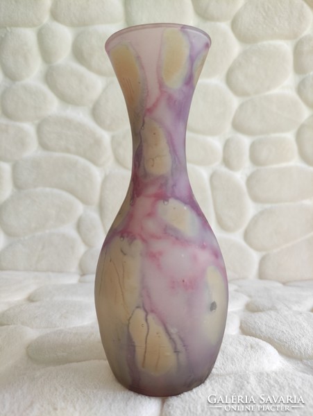 Különleges lila és mustársárga márványos üveg váza