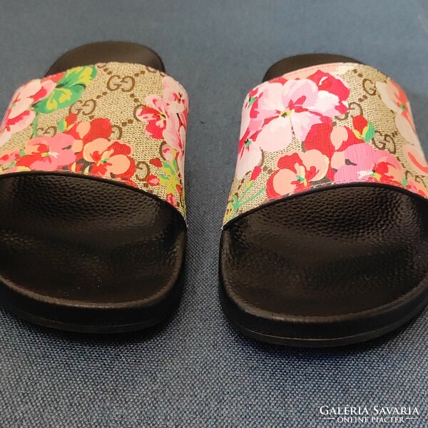 Negotiable! Gg blooms supreme floral slide sandal (40)