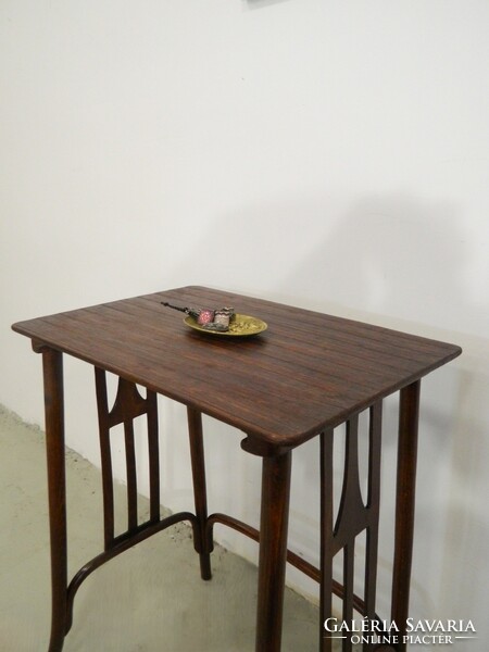 Antik szecessziós thonet konzol asztal