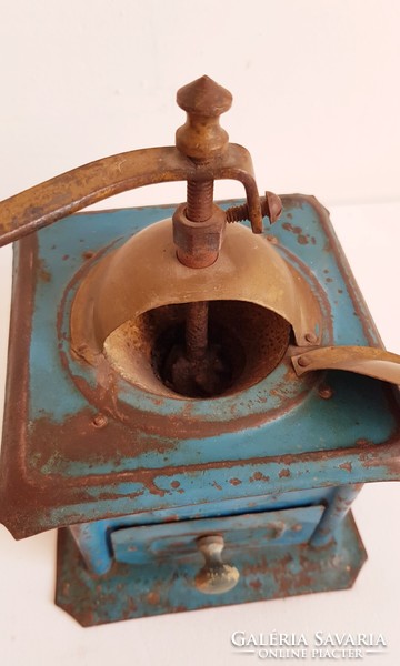 2 old metal grinders