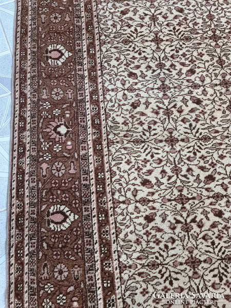 Flawless Kayseri hand-knotted Anatolian rug