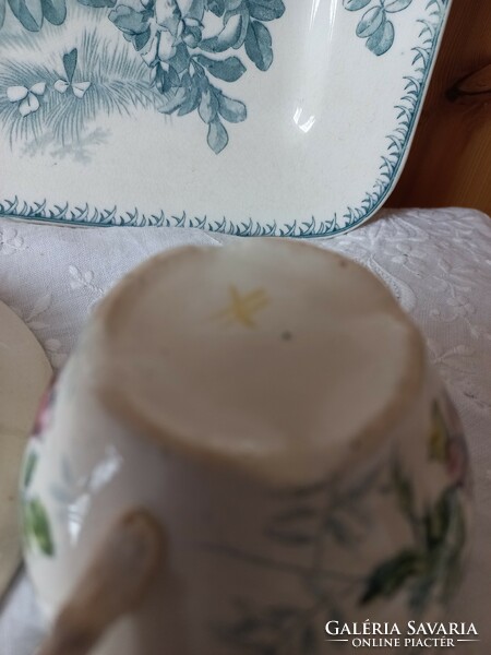 Earthenware tea cup set