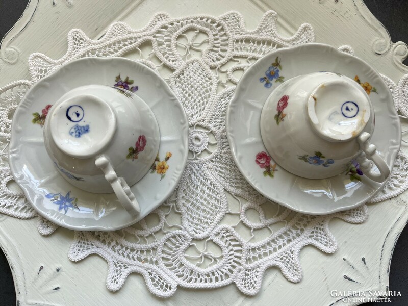 Bájos apróvirágos Zsolnay barokk kávés csészék aljukkal párban