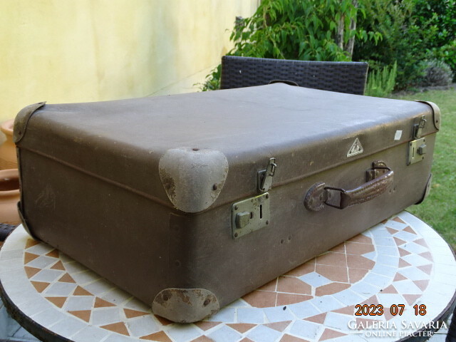 Old antique suitcase with working buckles !!!
