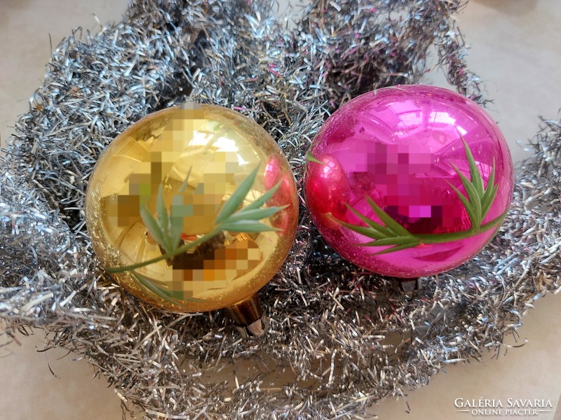 Régi üveg karácsonyfadísz virágos gömb üvegdísz 2 db