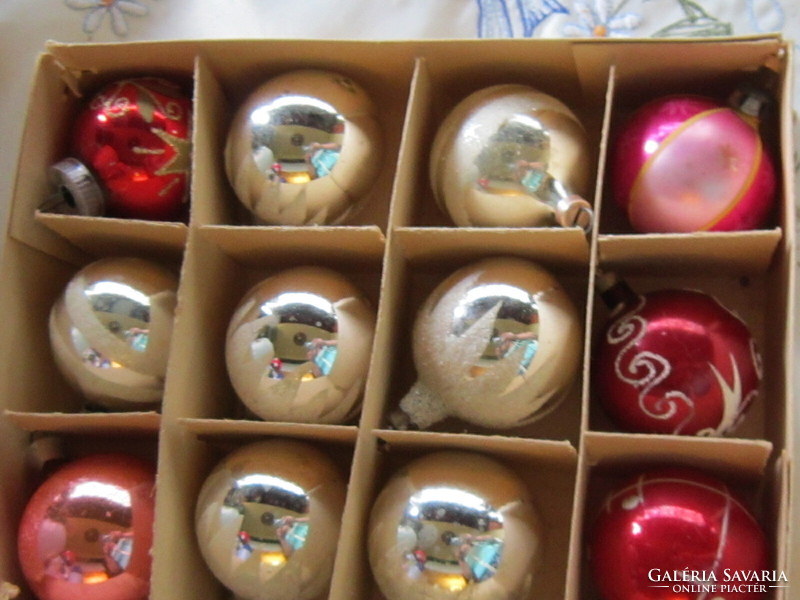 Retro  és régi  Gömb üveg  Karácsonyfa dísz doboz