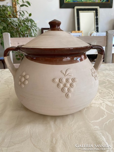 Large, ceramic, vine-patterned bowl, pot, saucer