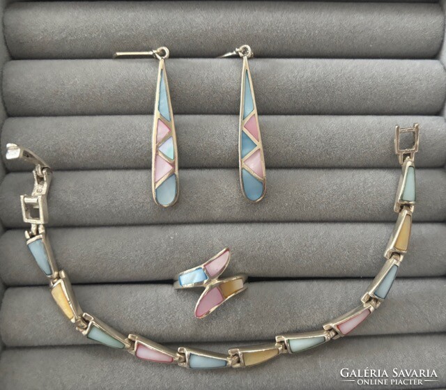 Colored mother-of-pearl silver jewelry set