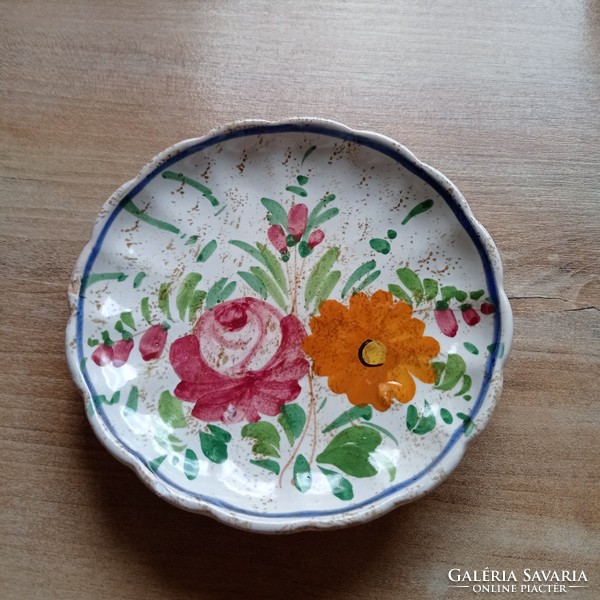 Italian Deruta ceramic bowl