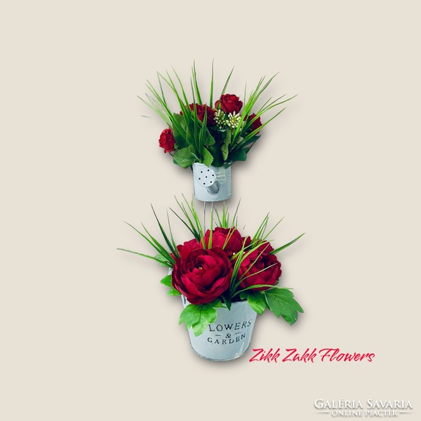 Juanita's Everlasting Roses - Red Flower Bucket