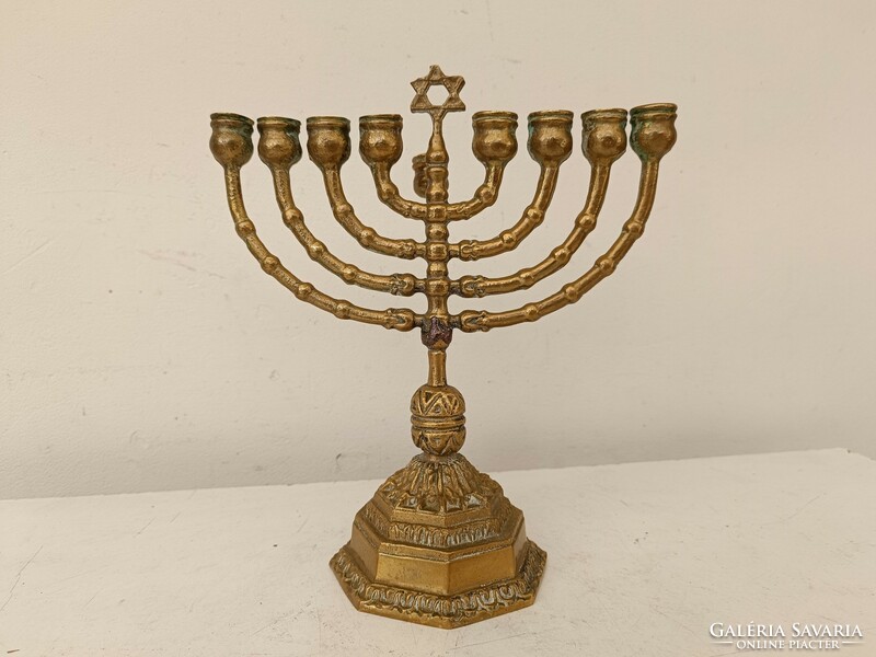 Antik hanukia patinás réz zsidó hanuka nehéz gyertyatartó Dávid csillag judaika 9 ágú menóra 835