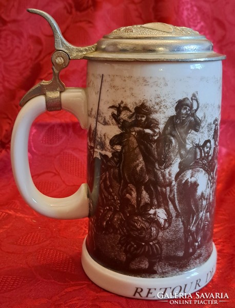 Beer mug with historical scene, hunting mug with tin lid (m4632)