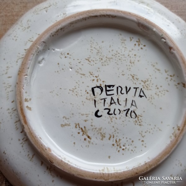 Italian Deruta ceramic bowl