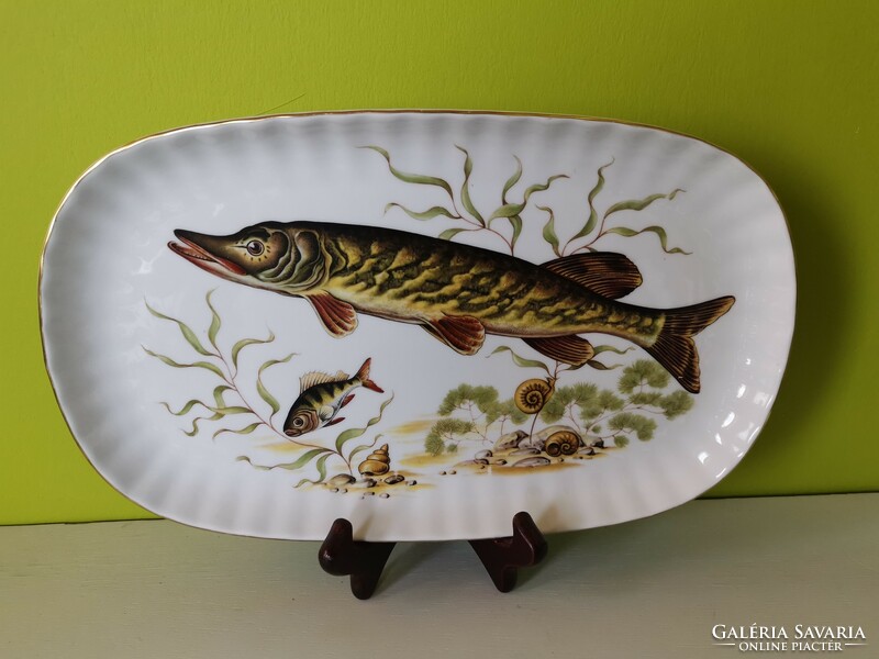 Fish serving plate