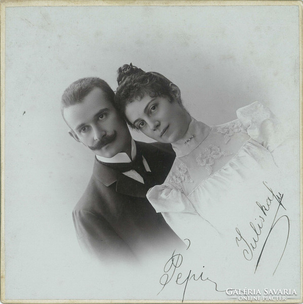 The work of the photography studio of József Kossak. Arad. Early 1900s. Young couple, Pepi and Juliska m