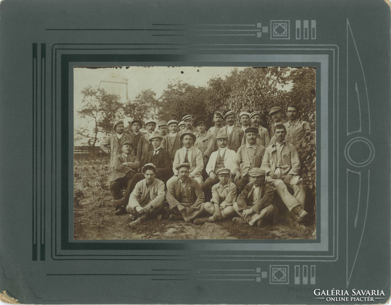 1910s. Group photo of workers outdoors. Its maker is unknown. Original, cashiered paper image.