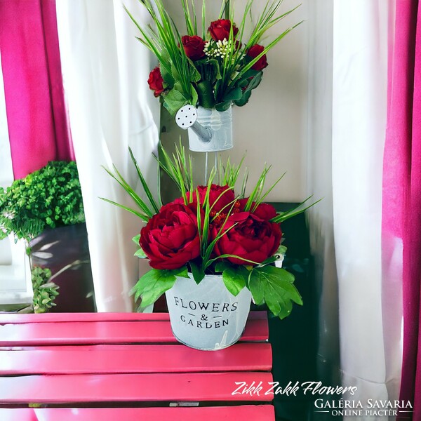 Juanita's Everlasting Roses - Red Flower Bucket