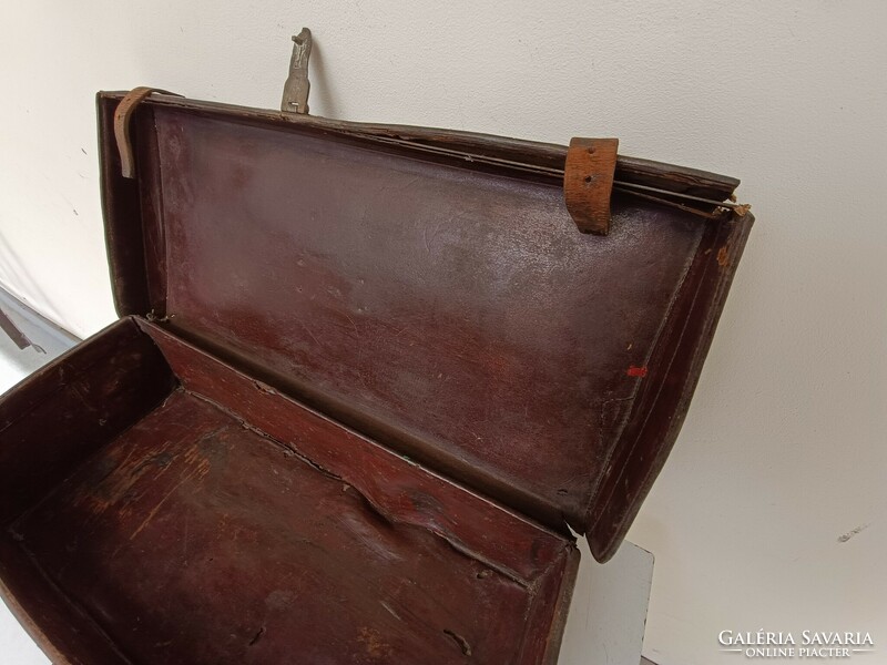 Antik szerszám táska bőrönd koffer 3 füllel jelmez film színház kellék sérült bőrrel 723 8687