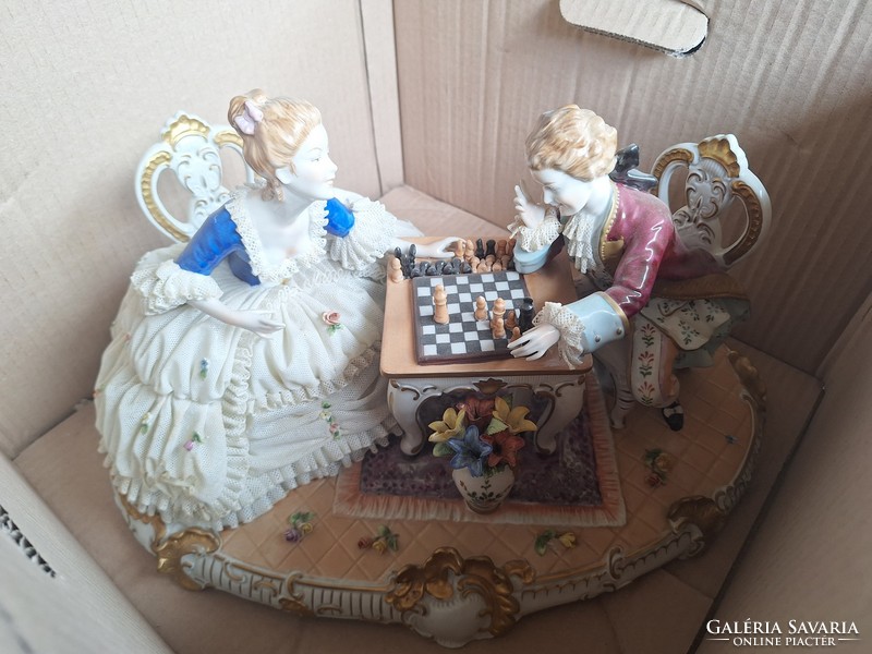 A huge Dresden baroque chess pair