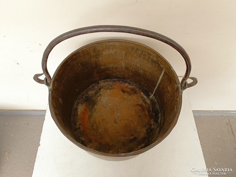 Antik konyhai sárgaréz üst nagy nehéz edény bogrács vas füllel 762 8699