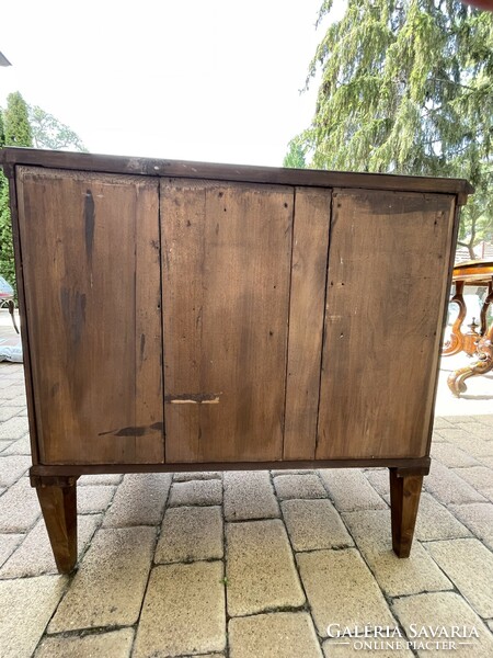 A rare chest of drawers with a nice shape