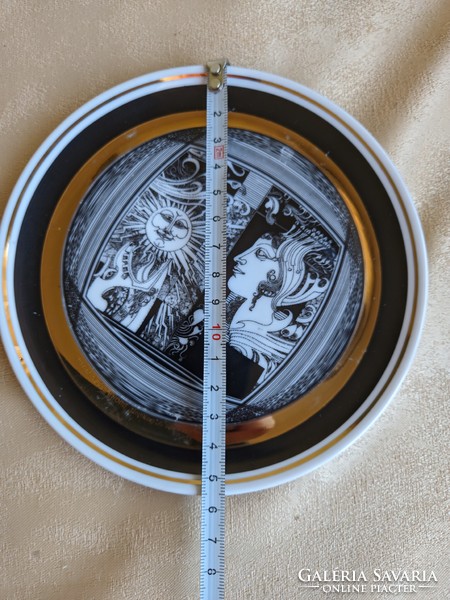 Raven House plates with Saxon endre graphics