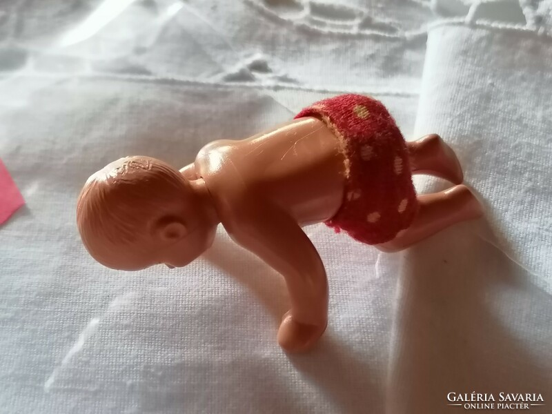 Old tiny traffic hard rubber crawling baby rarity for doll house 4.