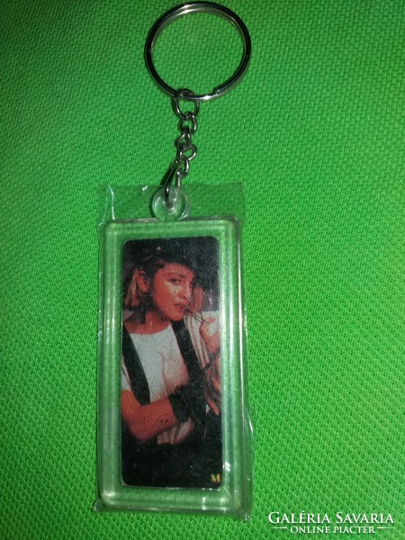 Retro traffic goods bazaar goods metal / plastic key ring madonna according to the pictures