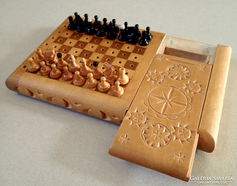 Régi retró vintage egyedi faragott utazó mini fa sakk készlet malom tábla sakkbábu sakkfigura