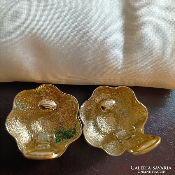 Gold-plated vintage ear clip