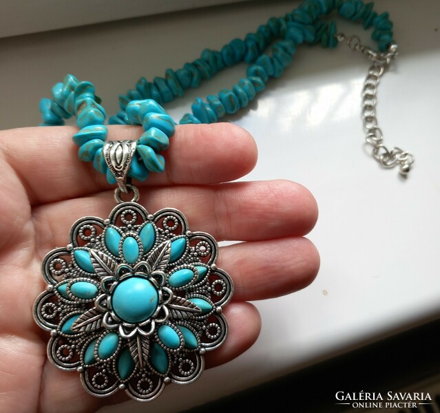 Artificial turquoise decor floral pendant necklace