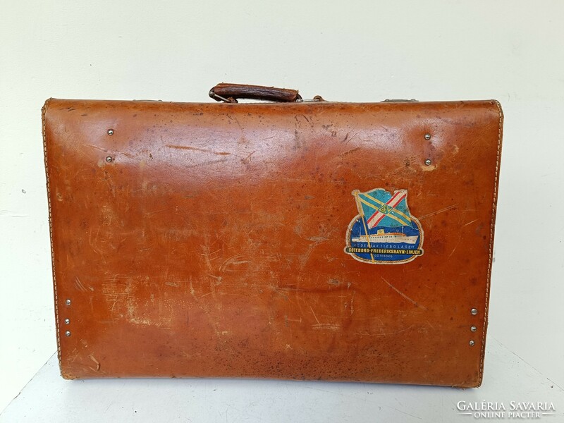 Antik ruhás utazó bőr bőrönd koffer jelmez film színház masszív dekoratív kellék válfával 724 8688