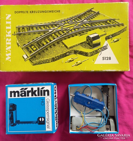 Régi Marklin vasúti váltó és jelző dobozában