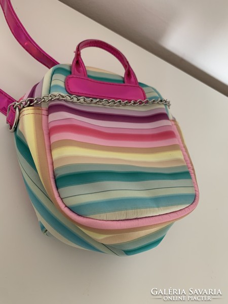 Beautiful claire's extra bag in ice cream colors with a brand new shiny strap